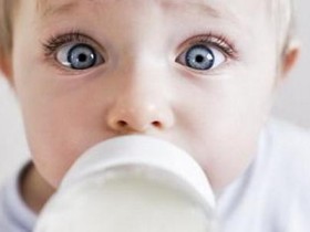 婴儿吃奶后咳嗽-婴儿吃奶后咳嗽怎么办 应对方法如下